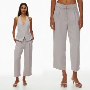 Aritzia- The Effortless Pants Cropped Crepette Wide Leg Size 6 Dusty Coral